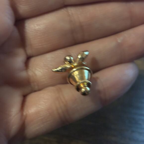 Guardian Angel Cherub Lapel Pin Gold Tone VTG Collectible Holidaycore Angelcore - Picture 8 of 10